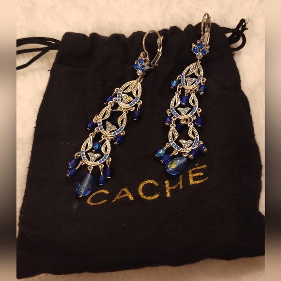 Cache Jewelry - NEW! Vintage Cache Dangling Earrings